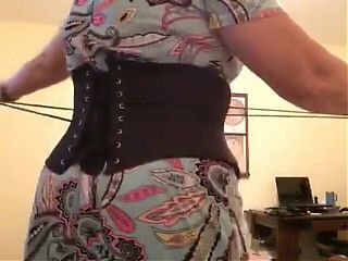 Ladyunfminer a few weeks into waist training in her corset